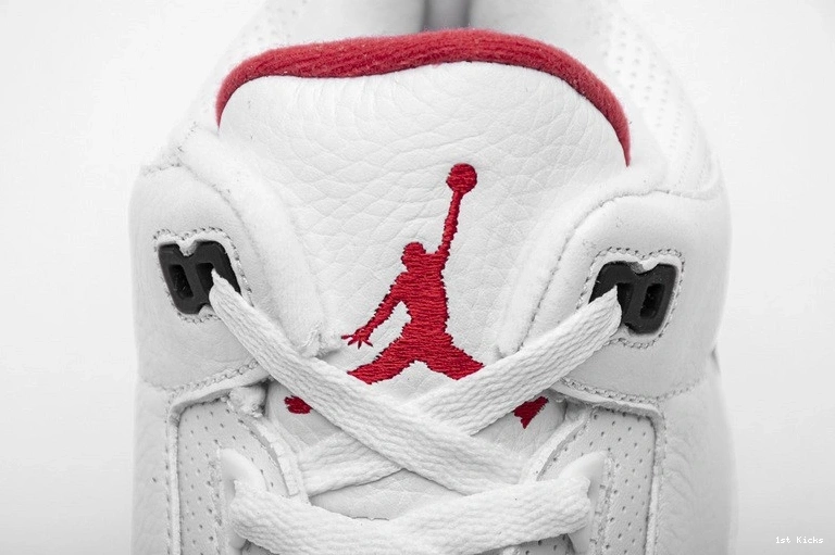 Fame  of 3 136064-116 Retro Jordan Hall 1012